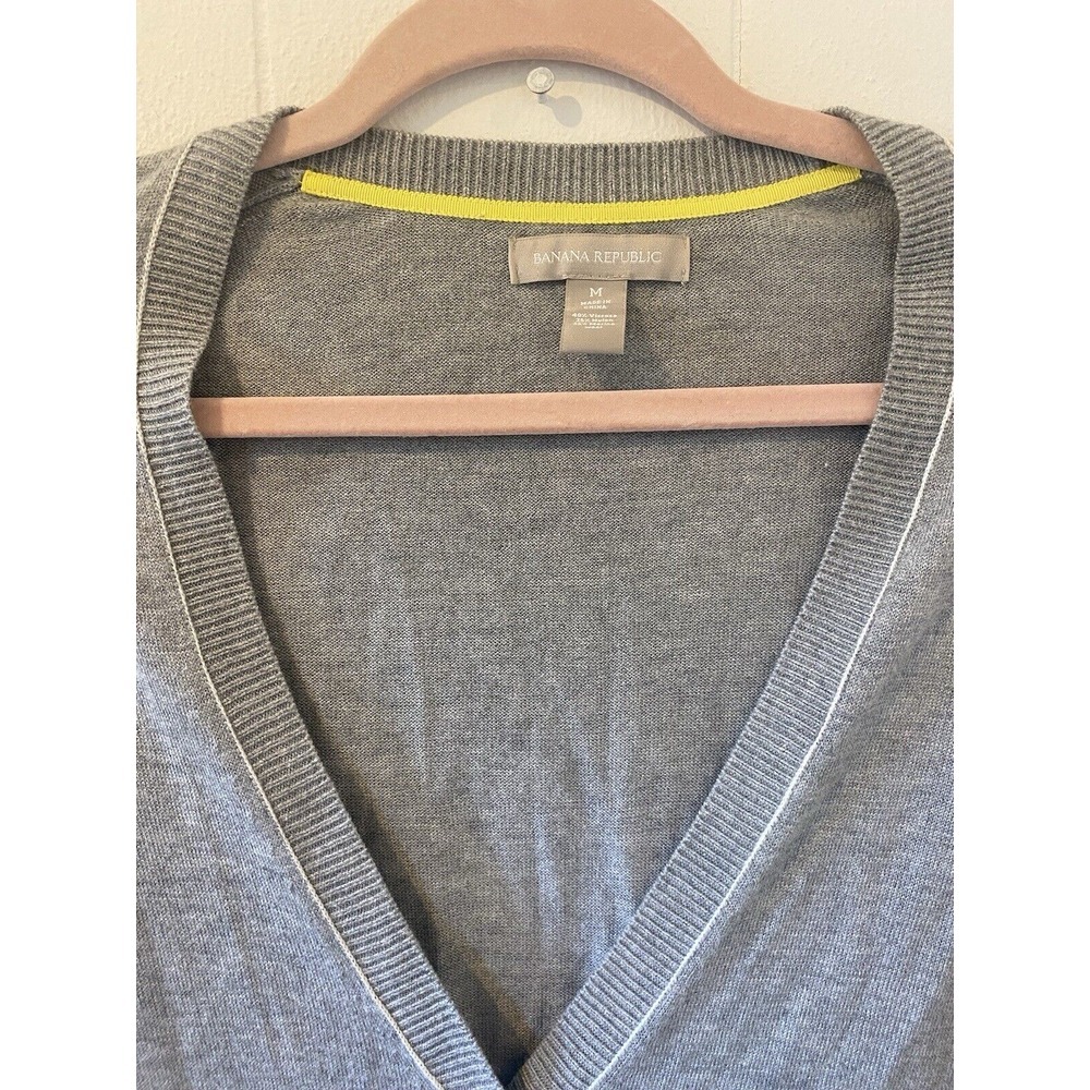 Merino Wool Blend Banana Republic 2 Pocket Grey Cardigan Size M - Picture 5 of 6